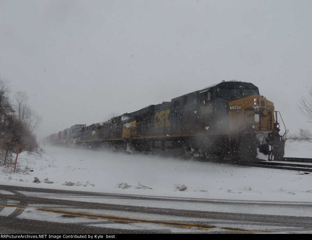 CSX 5380 on I169